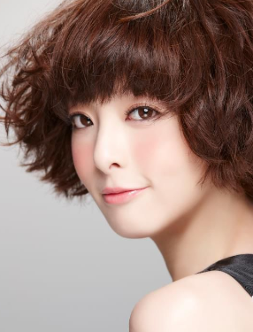 李依瑾