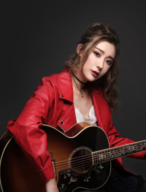 曲肖冰