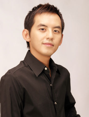 黄子佼