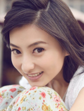 斓曦